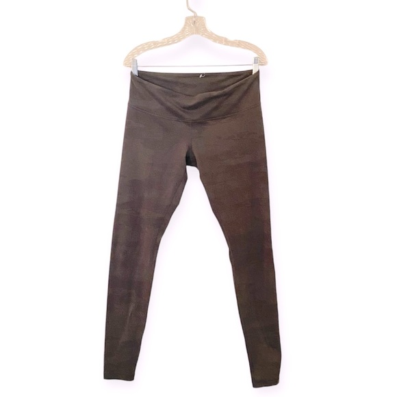 Lululemon High Rise Legging - Picture 2 of 5